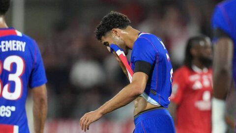 بعد إصابة حكيمي.. إنريكي: نأمل ألا تكون خطيرة