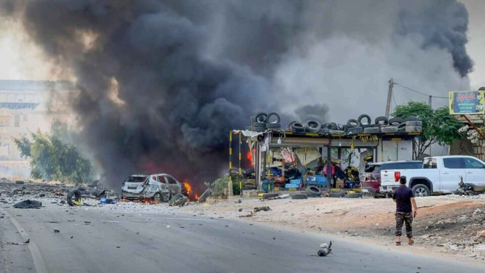 14 قتيلا في انفجار مستودع للسلاح والمخلفات الحربية في سوريا