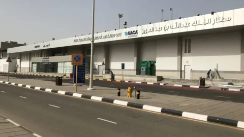 وفاة مغربية في اعتداء استهدف مطار أبها بالسعودية