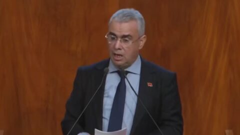 السطي يضع الحكومة أمام اختبار الثقة والقدرة الشرائية ويفتح ملفات الأجور والحوار الاجتماعي
