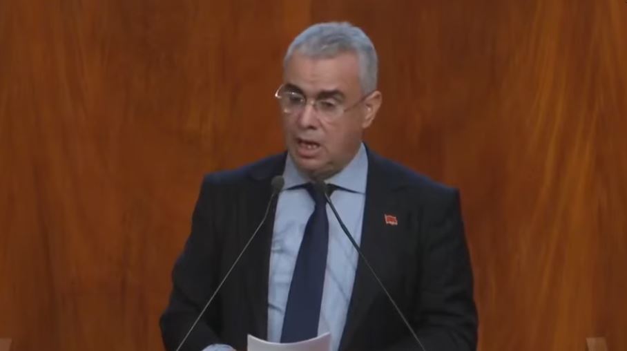 السطي يضع الحكومة أمام اختبار الثقة والقدرة الشرائية ويفتح ملفات الأجور والحوار الاجتماعي