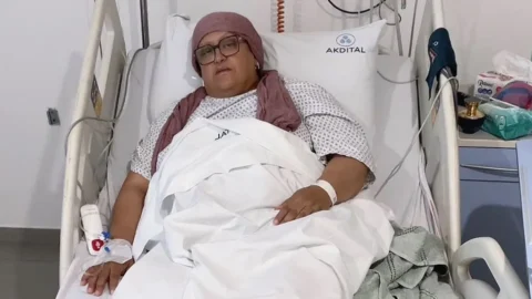 والدة يوسف بجاج من العناية المركزة: “الظلم أوصلني إلى هنا”
