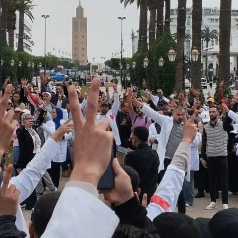 “المهام كثيرة والأجور هزيلة”.. القصة الكاملة لاحتجاجات “أساتذة التعليم الأولي”