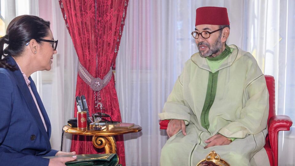 بعدما شكّلت أغلبيتها.. الملك يستقبل المنصوري ويتمنى لها التوفيق