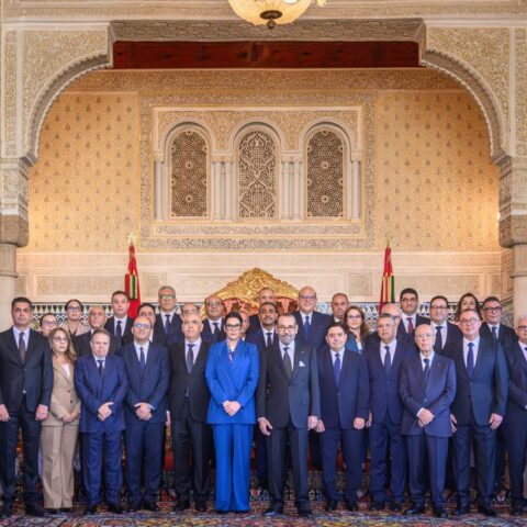 حكومة المنصوري.. تضخم في التركيبة وتوازنات سياسية تحاصر رهانات التغيير