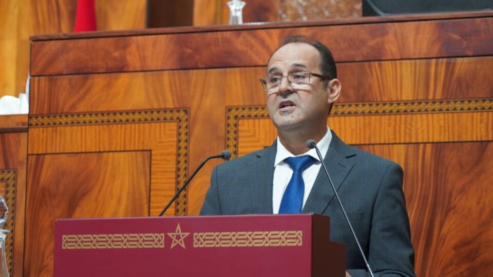 العبادي يذكر المنصوري بحاجة المغرب “الماسة” لحكومة تلتقط إشارات المجتمع وتفتح آفاق الأمل