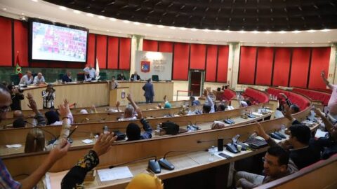 بغياب الليموري.. مجلس جماعة طنجة يصادق على ميزانية بـ1.24 مليار درهم