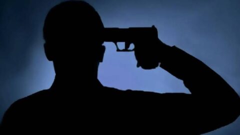 سيدي بنور.. شرطي ينهي حياته بسلاحه الوظيفي بعد التحقيق معه في اتهام بالاعتداء على قاصر