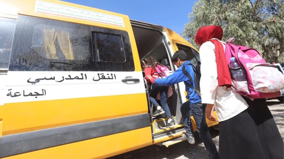 نقابة تعليمية تدعو إلى إحداث وكالة وطنية للنقل المدرسي