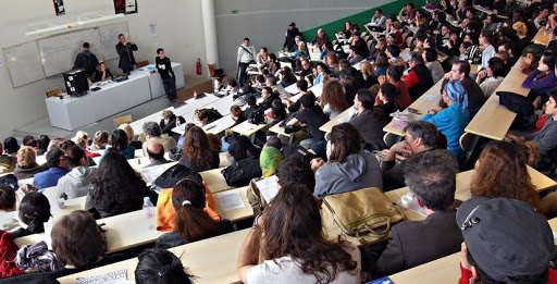 “الأولوية لمكانتها”.. الفريق الاستقلالي: لا ينبغي اختزال أزمة الجامعة في مكان بنائها