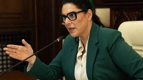 المنصوري تترأس أول اجتماع للمجلس الحكومي